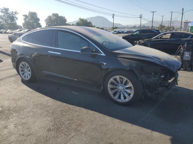 5YJXCAE20JF128263 - 2018 TESLA MODEL X BLACK photo 4