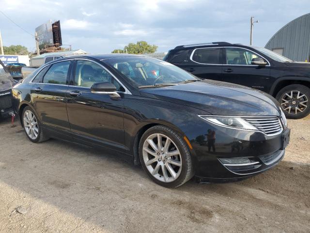 3LN6L2J9XDR817746 - 2013 LINCOLN MKZ BLACK photo 4