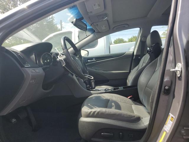 5NPEC4AB5DH652982 - 2013 HYUNDAI SONATA SE 灰色 照片 7