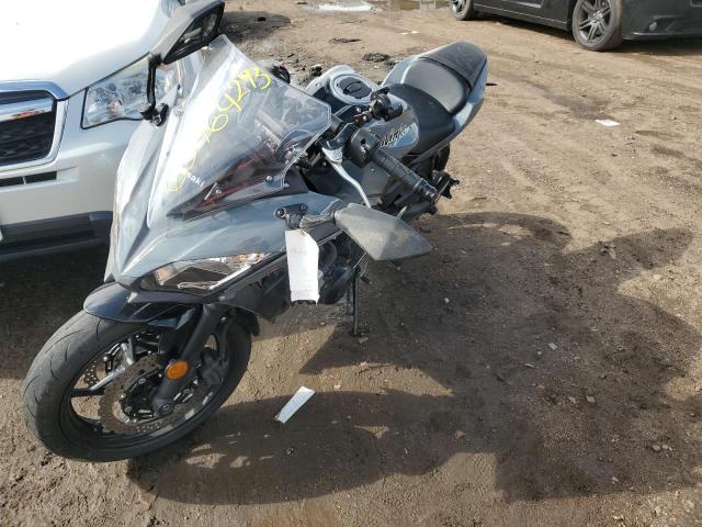 JKAEXEJ1XJDA02710 - 2018 KAWASAKI EX650 J 灰色 照片 2