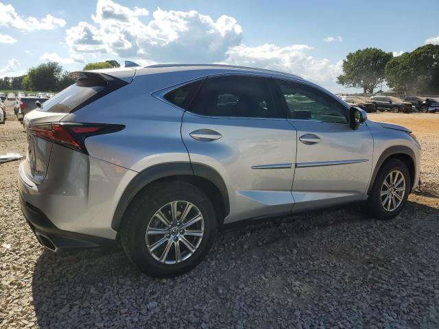 JTJYARBZ9J2099064 - 2018 LEXUS NX 300 BASE Gümüş fotoğraf 3