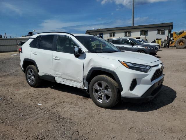 JTMW1RFVXNJ024435 - 2022 TOYOTA RAV4 XLE WHITE photo 4