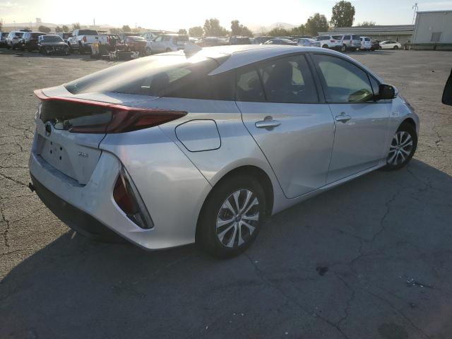 JTDKARFP2L3137376 - 2020 TOYOTA PRIUS PRIM LE SILVER photo 4