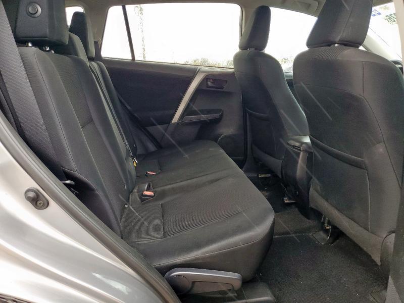 2T3ZFREV4GW282261 - 2016 TOYOTA RAV4 LE SILVER photo 10