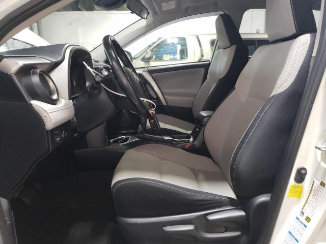 JTMRFREV1HJ715647 - 2017 TOYOTA RAV4 XLE WHITE photo 7
