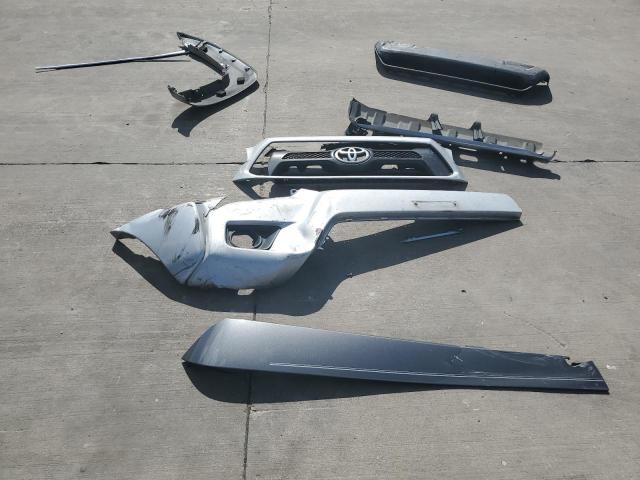 5TFJU4GN3DX044802 - 2013 TOYOTA TACOMA DOUBLE CAB PRERUNNER SILVER photo 12