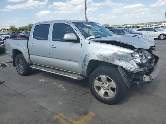 5TFJU4GN3DX044802 - 2013 TOYOTA TACOMA DOUBLE CAB PRERUNNER SILVER photo 4