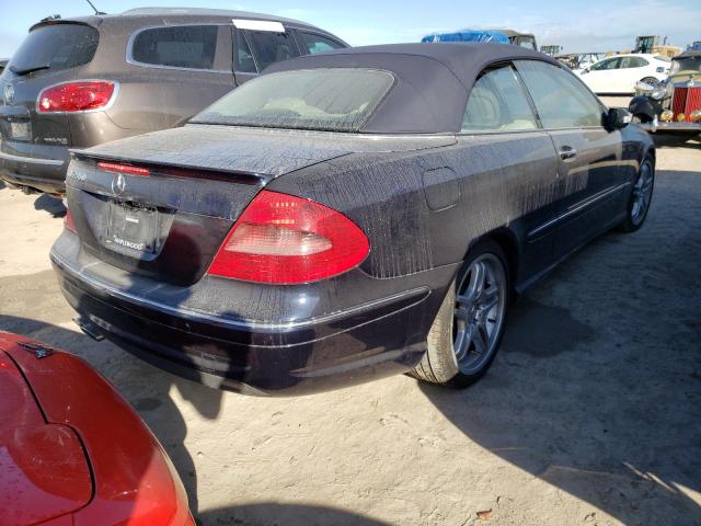 WDBTK72F98T098844 - 2008 MERCEDES-BENZ CLK 550 BLUE photo 4