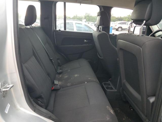 1C4PJMAK1CW118322 - 2012 JEEP LIBERTY SPORT SILVER photo 10