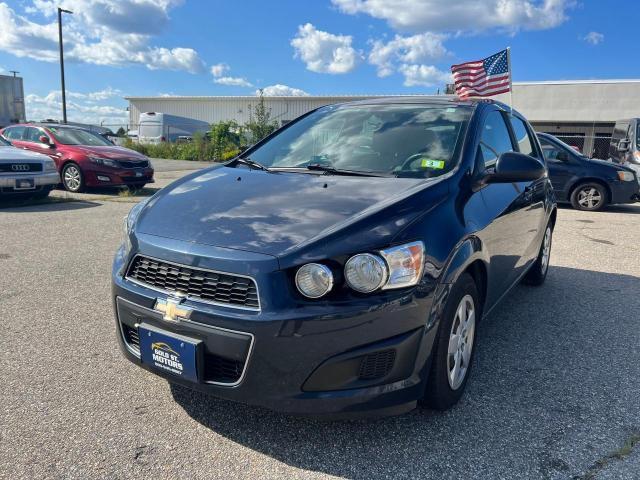 1G1JA6SG8F4141908 - 2015 CHEVROLET SONIC LS BLUE photo 2