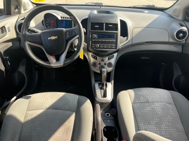 1G1JA6SG8F4141908 - 2015 CHEVROLET SONIC LS BLUE photo 9