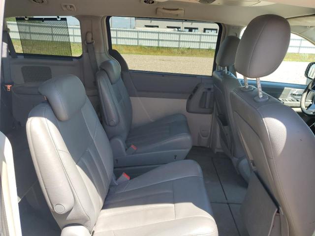 2A8HR54P78R737106 - 2008 CHRYSLER TOWN & COU TOURING WHITE photo 11