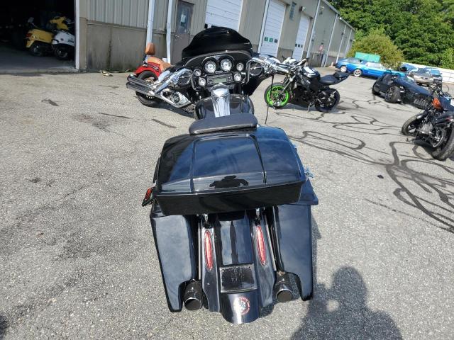 1HD1KB4138Y617028 - 2008 HARLEY-DAVIDSON FLHX BLACK photo 4