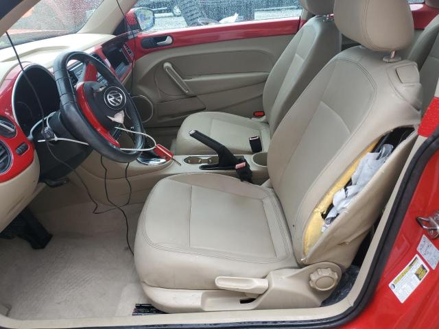 3VWJX7AT0DM607856 - 2013 VOLKSWAGEN BEETLE RED photo 7