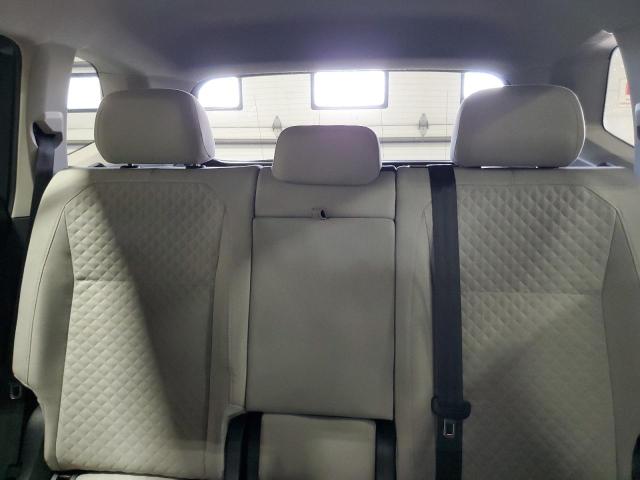 3VV0B7AX7JM157183 - 2018 VOLKSWAGEN TIGUAN S 银色 照片 10