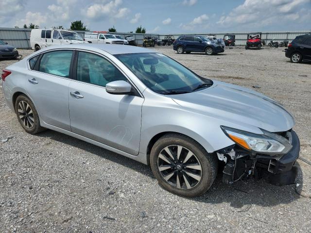 1N4AL3AP3JC163823 - 2018 NISSAN ALTIMA 2.5 SILVER photo 4