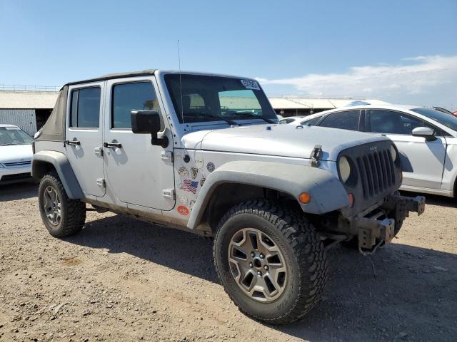 1J4GA39129L791016 - 2009 JEEP WRANGLER U X SILVER photo 4