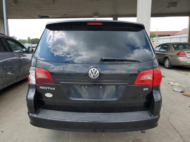 2V4RW3D17AR296299 - 2010 VOLKSWAGEN ROUTAN SE BLACK photo 6