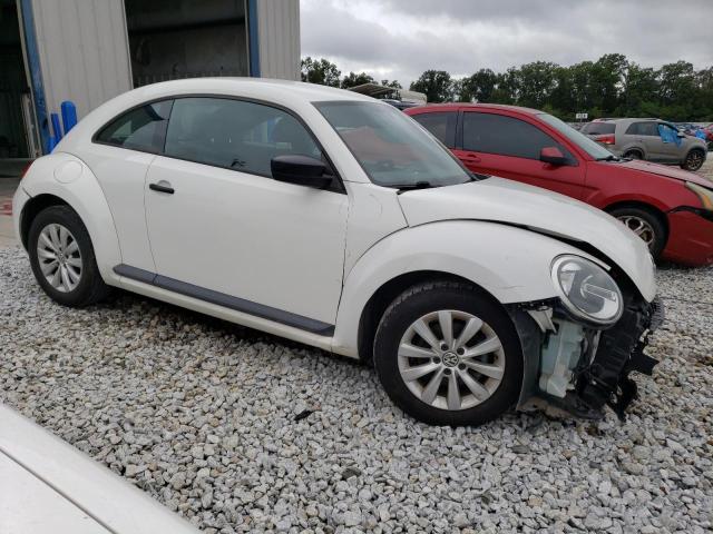 3VWFP7AT9DM627626 - 2013 VOLKSWAGEN BEETLE WHITE photo 4