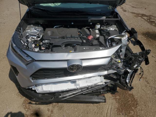 2T3P1RFV3RW460524 - 2024 TOYOTA RAV4 XLE SILVER photo 11