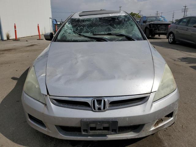 1HGCM66567A093636 - 2007 HONDA ACCORD EX SILVER photo 5