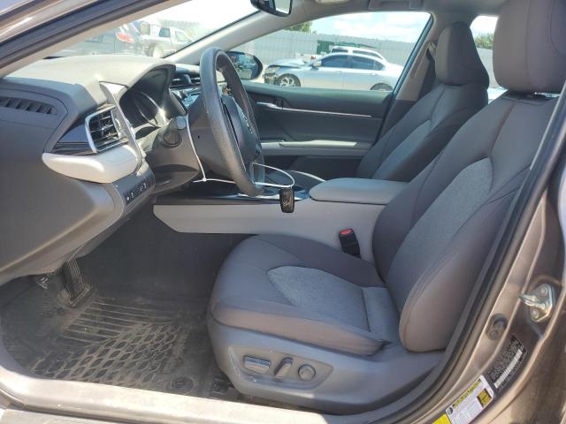 4T1L11AK4LU933764 - 2020 TOYOTA CAMRY LE GRAY photo 7
