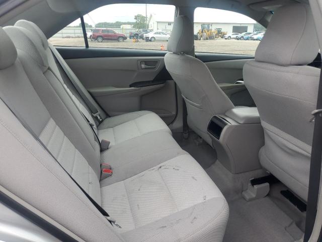 4T1BF1FK2HU296046 - 2017 TOYOTA CAMRY LE 银色 照片 10