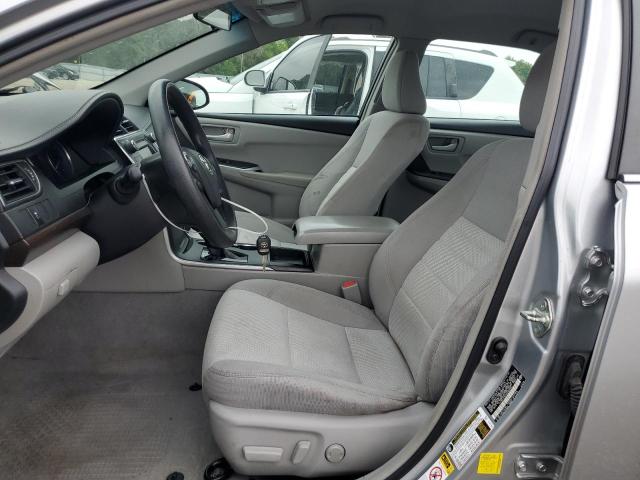 4T1BF1FK2HU296046 - 2017 TOYOTA CAMRY LE 银色 照片 7