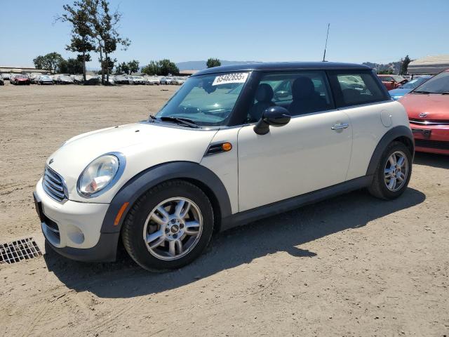 2011 MINI COOPER, 