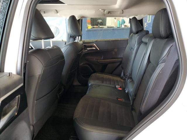 JA4J4VA83RZ064224 - 2024 MITSUBISHI OUTLANDER SE WHITE photo 11