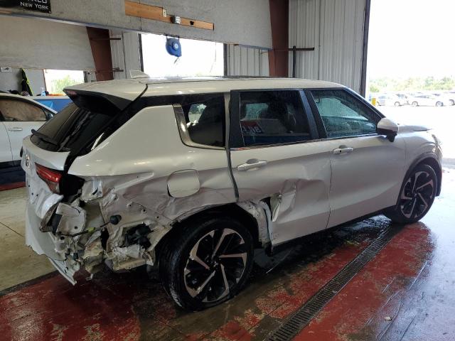 JA4J4VA83RZ064224 - 2024 MITSUBISHI OUTLANDER SE WHITE photo 3