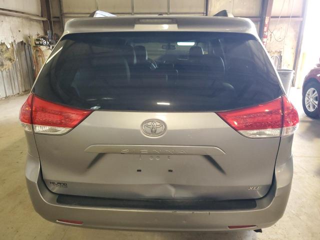 5TDYK3DC3CS274443 - 2012 TOYOTA SIENNA XLE SILVER photo 6