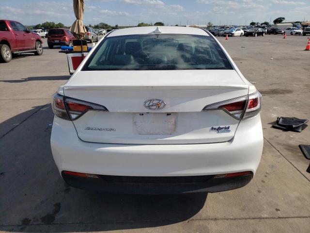 KMHE34L17HA050775 - 2017 HYUNDAI SONATA HYBRID WHITE photo 6