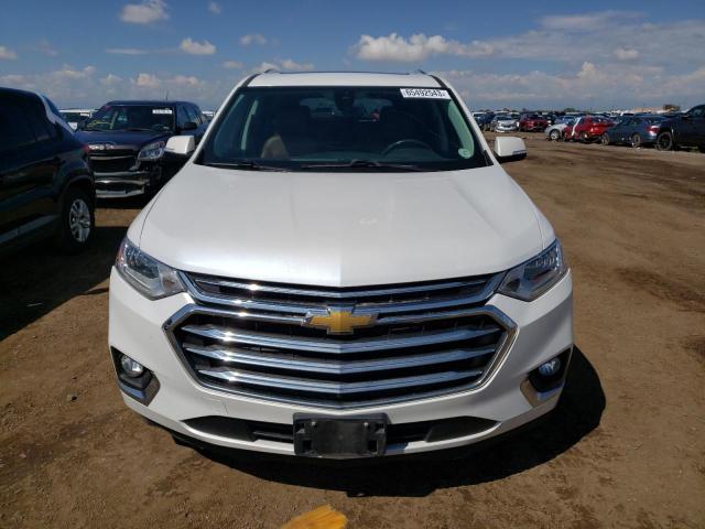 1GNEVKKW5JJ266461 - 2018 CHEVROLET TRAVERSE HIGH COUNTRY WHITE photo 5