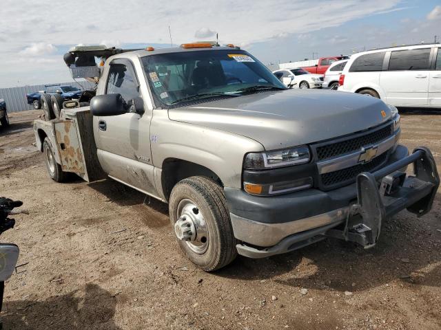 1GBJC34U91F101776 - 2001 CHEVROLET SILVERADO C3500 GRAY photo 4