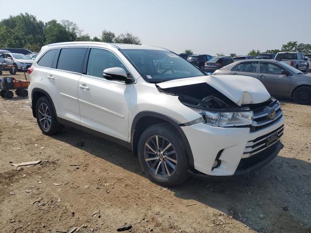 5TDJZRFH8KS577872 - 2019 TOYOTA HIGHLANDER SE WHITE photo 4