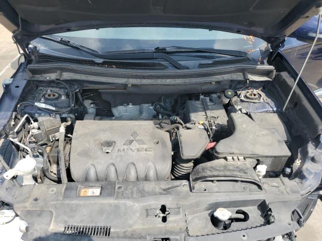 JA4AD3A36JZ011157 - 2018 MITSUBISHI OUTLANDER SE BLUE photo 12