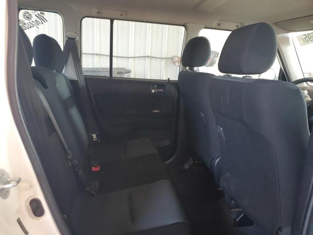 JTLKT324664062655 - 2006 TOYOTA SCION XB WHITE photo 10