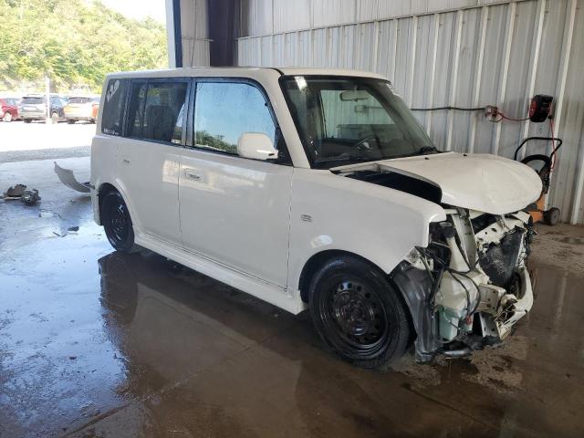 JTLKT324664062655 - 2006 TOYOTA SCION XB WHITE photo 4