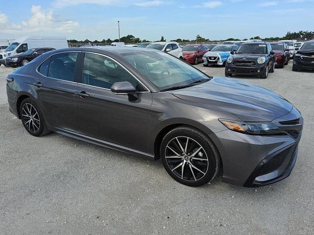 4T1T11AK7RU904834 - 2024 TOYOTA CAMRY SE NIGHT SHADE GRAY photo 4