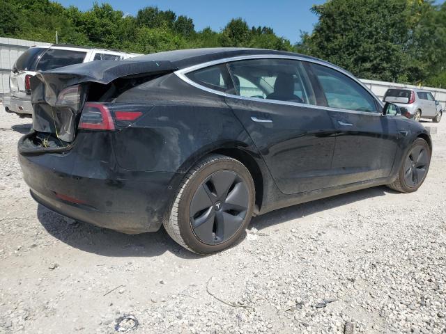 5YJ3E1EBXJF068095 - 2018 TESLA MODEL 3 BLACK photo 3
