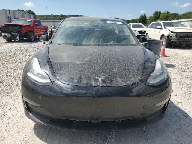 5YJ3E1EBXJF068095 - 2018 TESLA MODEL 3 BLACK photo 5