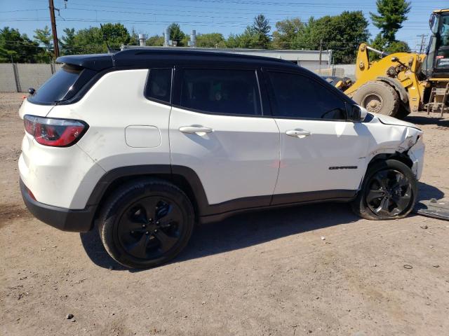 3C4NJDBB2KT768187 - 2019 JEEP COMPASS LATITUDE WHITE photo 3