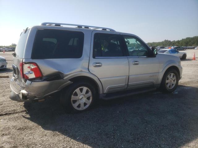 5LMFU28R44LJ23438 - 2004 LINCOLN NAVIGATOR ვერცხლისფერი ფოტო 3