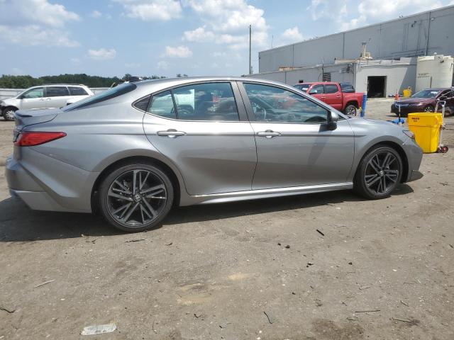 4T1DAACK8SU615839 - 2025 TOYOTA CAMRY XSE 银色 照片 3