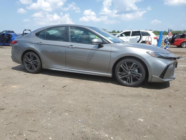 4T1DAACK8SU615839 - 2025 TOYOTA CAMRY XSE 银色 照片 4