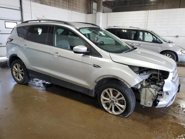 1FMCU9HD4JUC08756 - 2018 FORD ESCAPE SEL 银色 照片 4