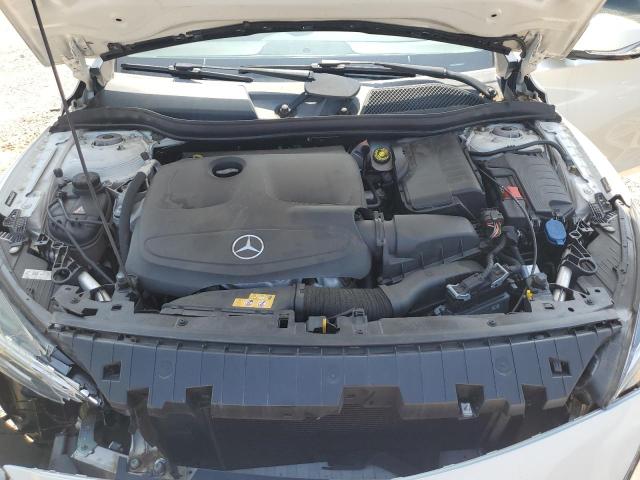 SJKCH5CPXHA030671 - 2017 INFINITI QX30 BASE 白色 照片 11