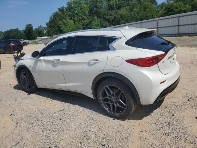 SJKCH5CPXHA030671 - 2017 INFINITI QX30 BASE 白色 照片 2