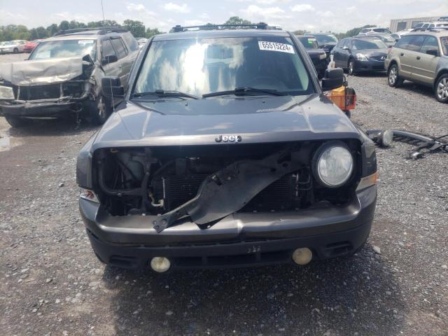 1C4NJRFB2ED729293 - 2014 JEEP PATRIOT LATITUDE GRAY photo 5